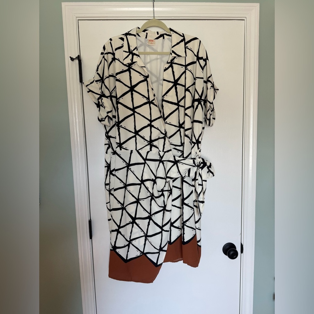 Geometric Patterned Wrap Dress